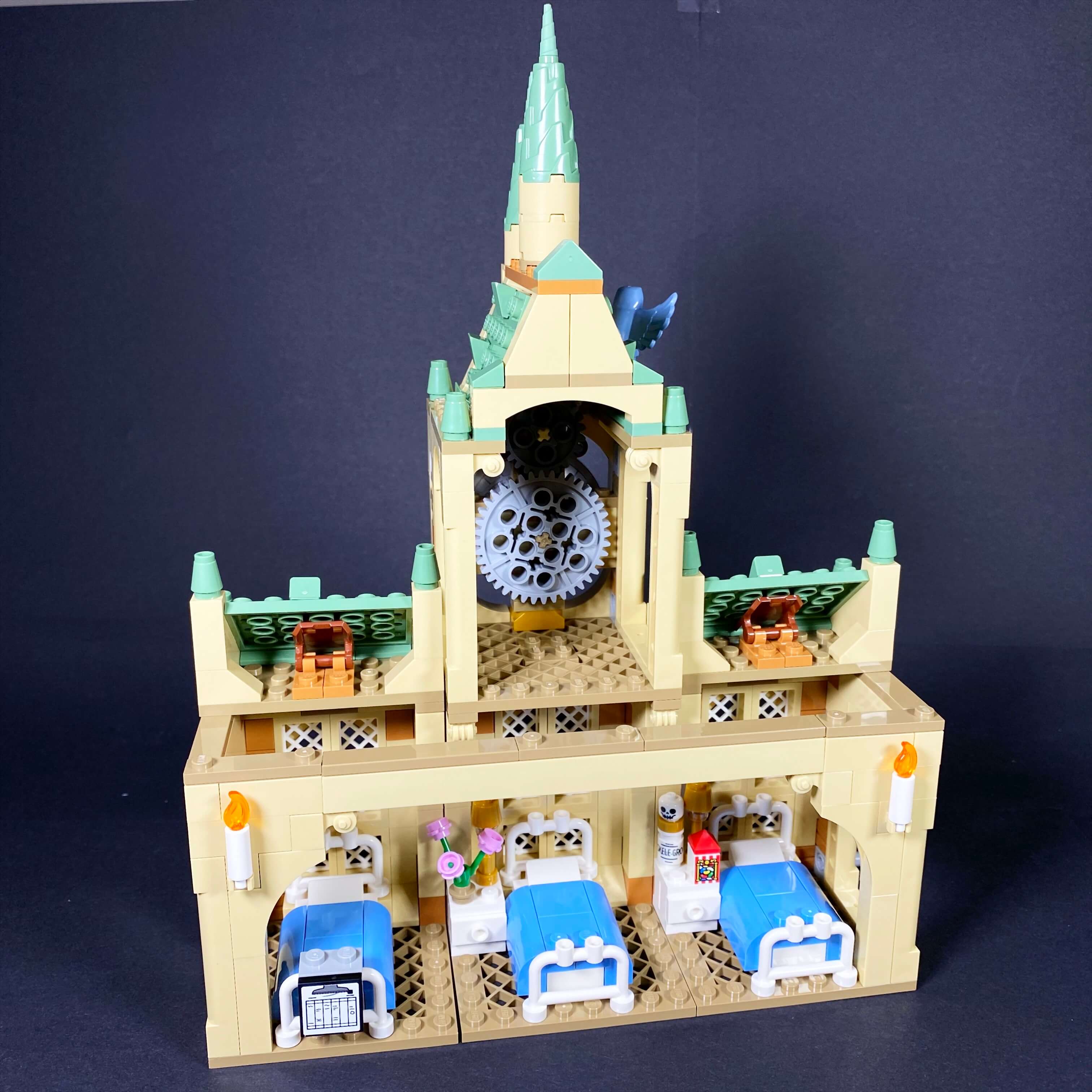 LEGO® 76398 Harry Potter L'Infirmerie De Poudlard, Château et Tour