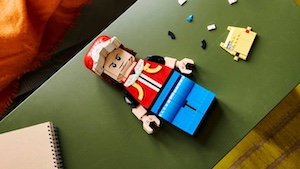 Grande Figurines