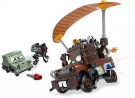 Set  LEGO Cars 9483 Agent Mater's Escape
