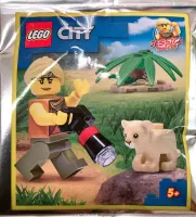 Set  LEGO City 952112 Jessica Sharpe and Lion Cub