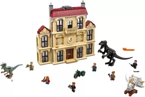 Set LEGO Jurassic World 75930 Indoraptor Rampage at Lockwood Estate