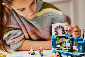 Set Lego Moi, moche et méchant 75581 Le disco-bus des Minions image 8